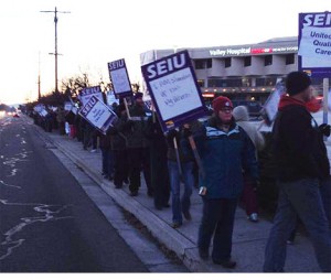 Spokane-valley-nurses-strike-13Dec04