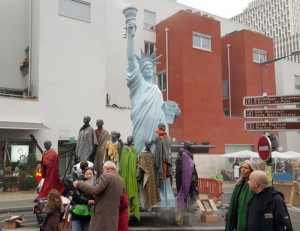 jj-paris-statue-of-liberty